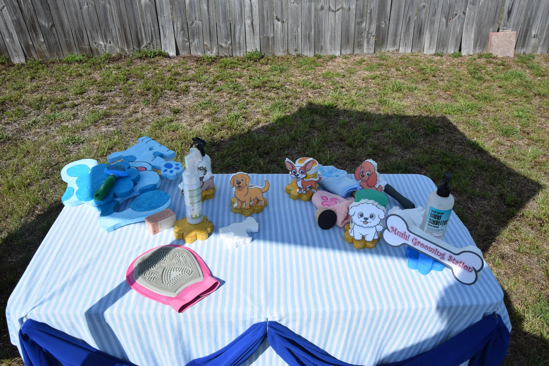 Dog-themed birthday details
